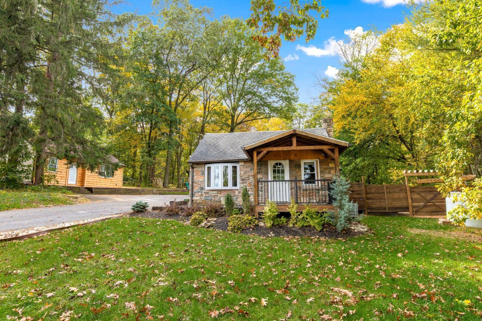 5 Bd W Hottub - Mins To Hunting Hiking & Fishing Apartment New Providence Exterior photo