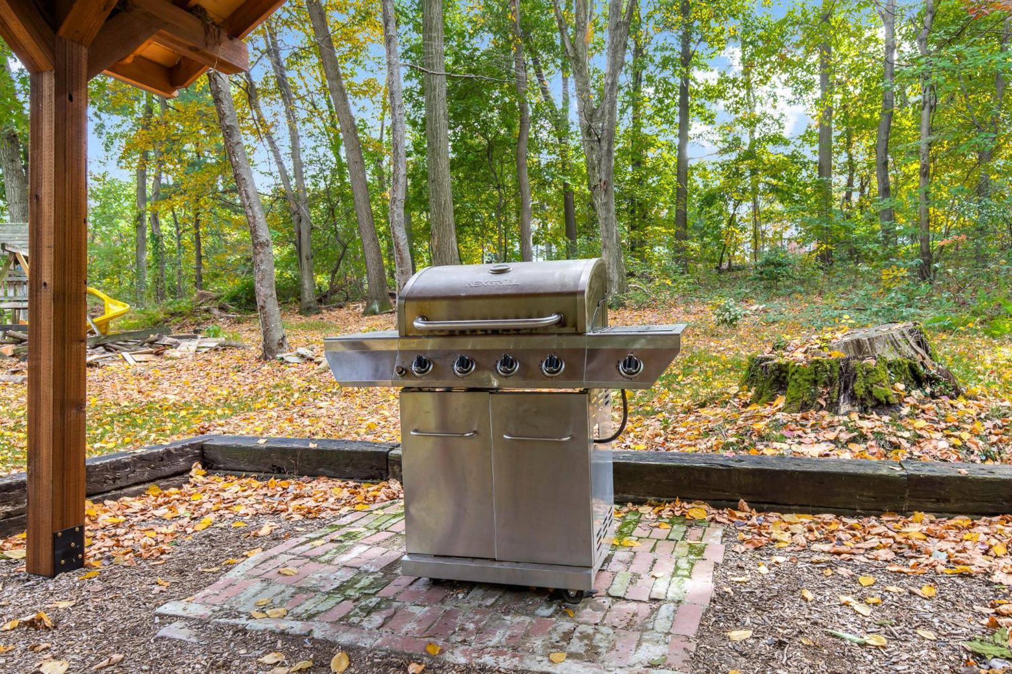 5 Bd W Hottub - Mins To Hunting Hiking & Fishing Apartment New Providence Exterior photo