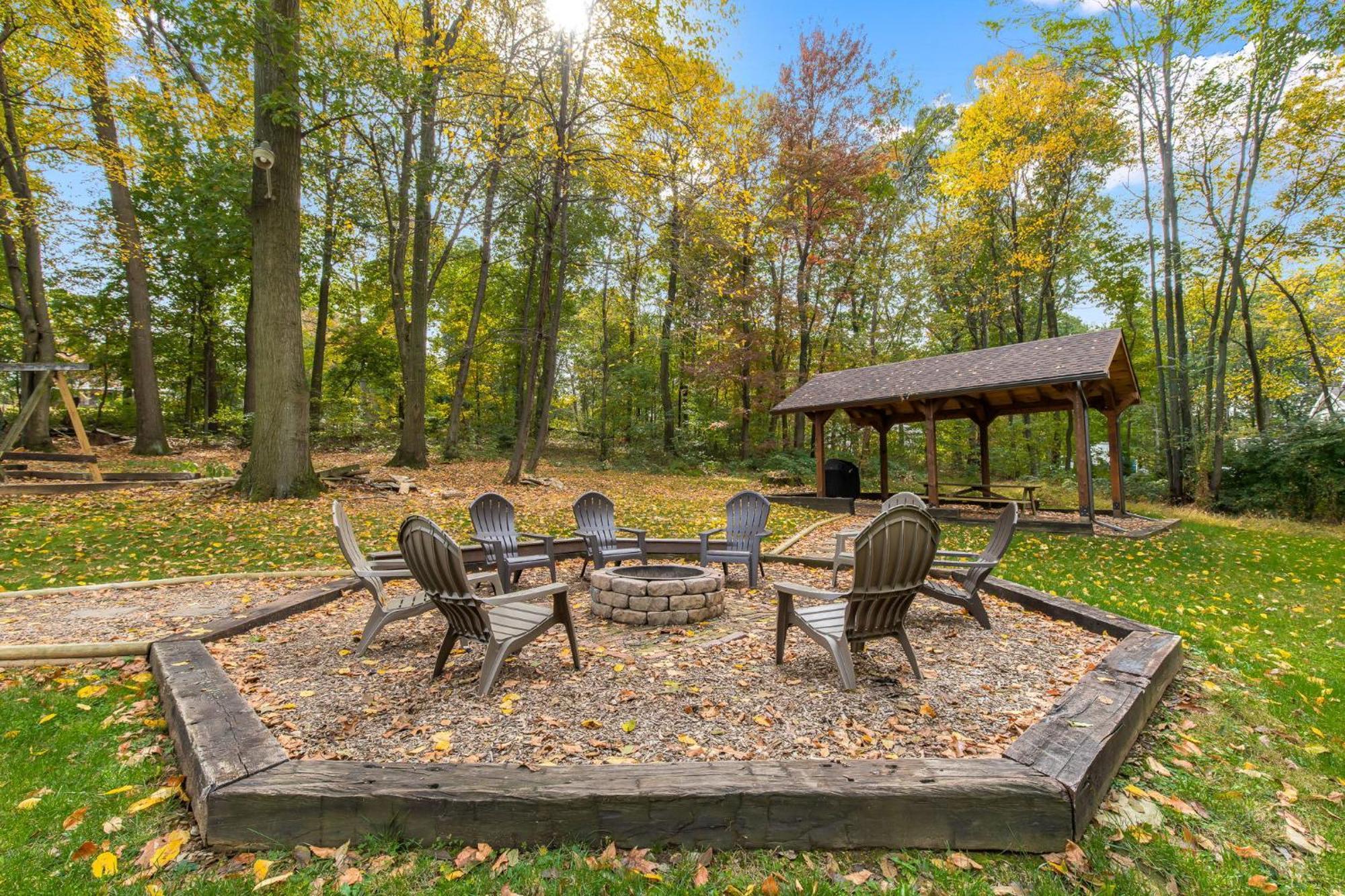 5 Bd W Hottub - Mins To Hunting Hiking & Fishing Apartment New Providence Exterior photo