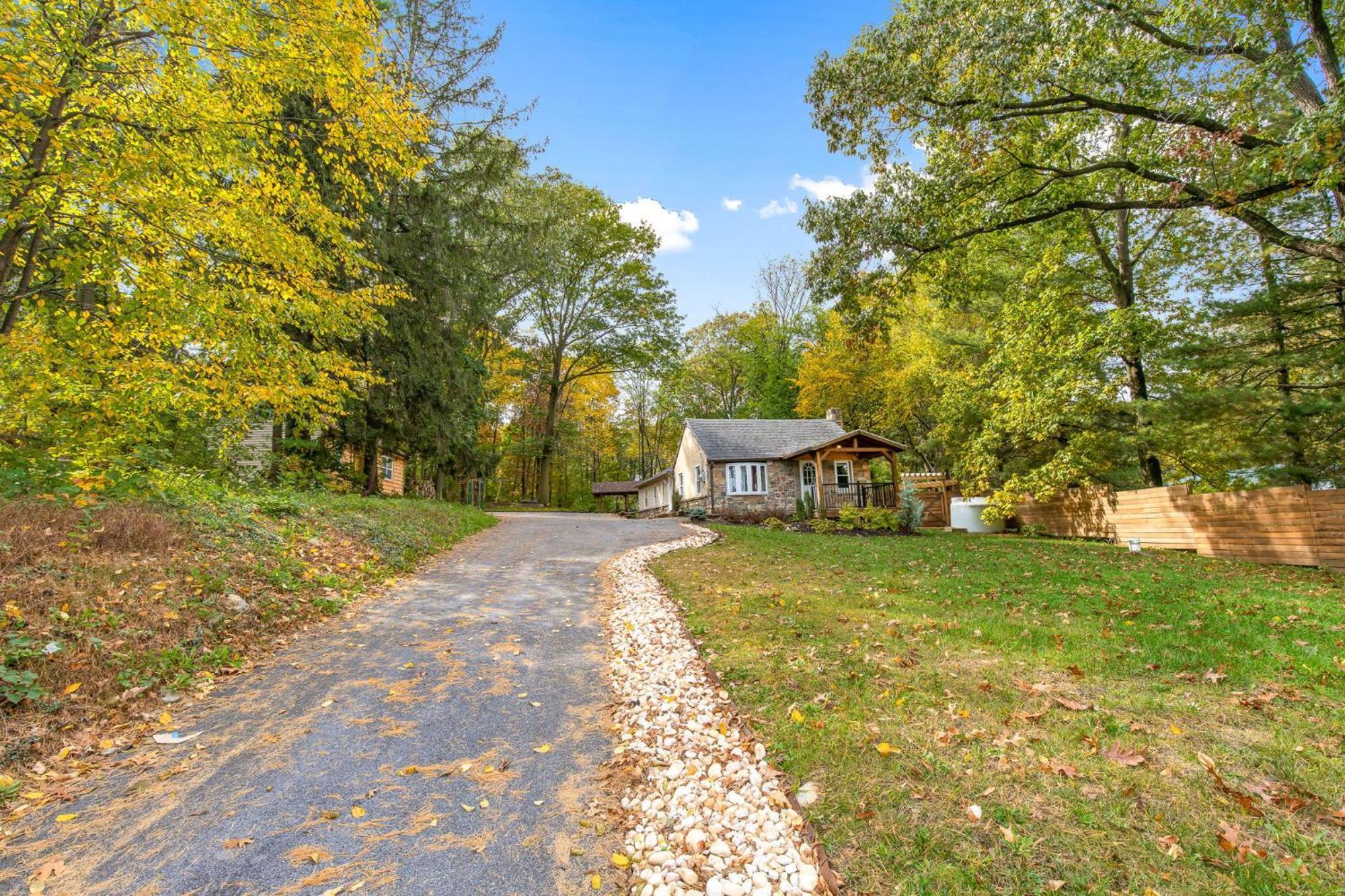 5 Bd W Hottub - Mins To Hunting Hiking & Fishing Apartment New Providence Exterior photo